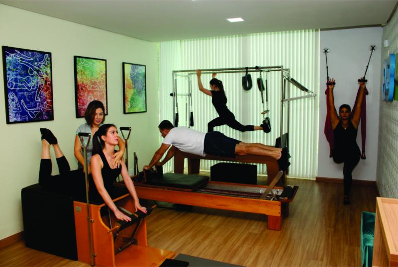 Aula de Pilates no Wall Unit - Com Rolo 